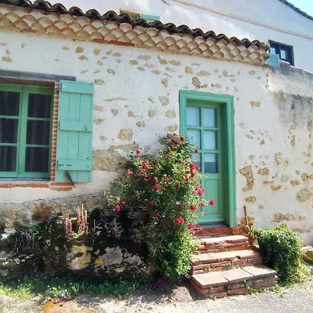 St Ybars Chez Annick Et Alain Homestay Saint-Ybars